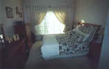 ElginBedroom.JPG (22156 bytes)