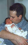 JessicaKissesFromDad.JPG (26204 bytes)