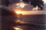 SeychellesSunset.BMP (692010 bytes)